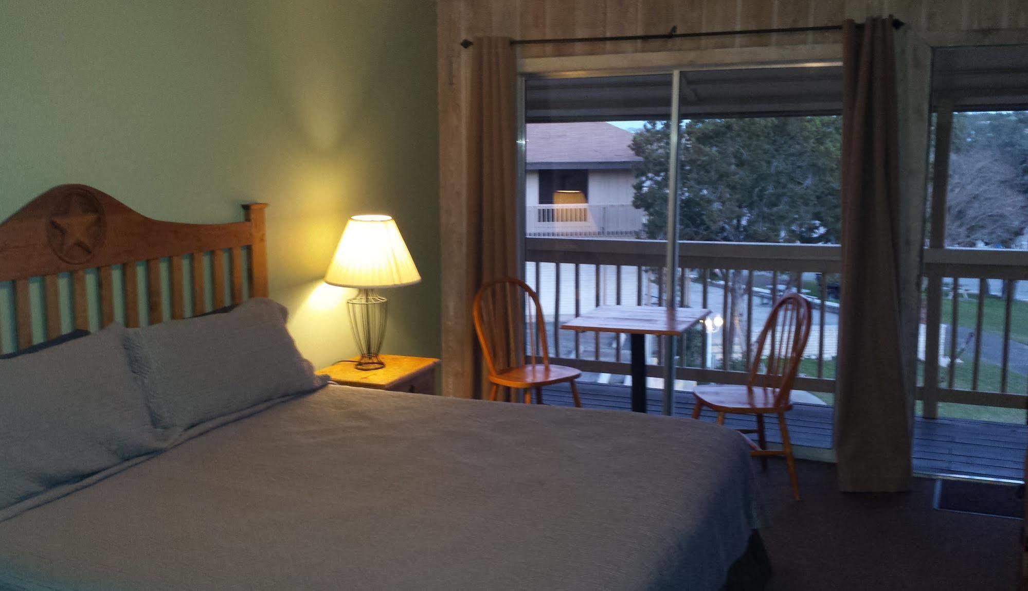 Lodge At Turkey Cove Canyon Lake Buitenkant foto